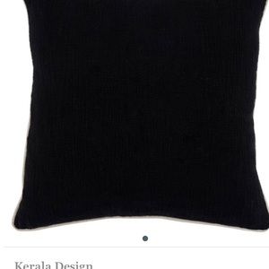 2 Kamila’s solid color design pillow and 100 percent cotton fabric.